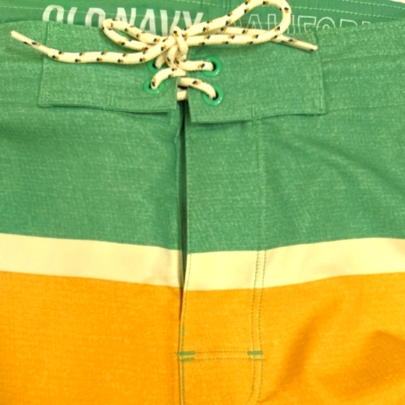 Old Navy Men's Board Shorts Size 38 Waist California Style Green with Flex - Picture 4 of 10